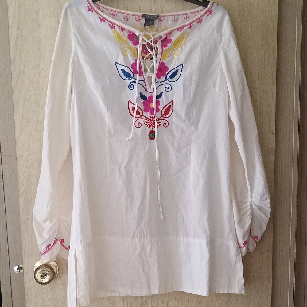 Persaman New York Short Embroidered White Dress or Cover-Up Long Sleeve